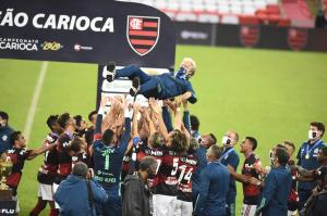Jogadores do Flamengo festejam com Jesus o ttulo
