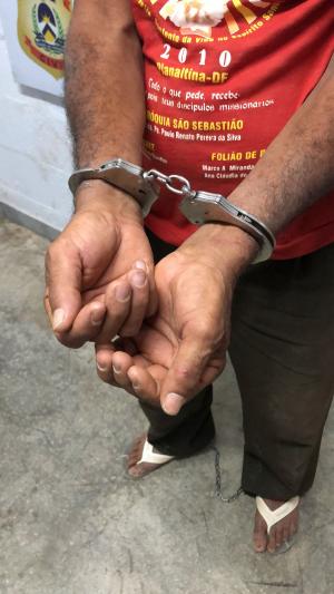 Homem foi preso no momento em que agredia idoso em Conceio