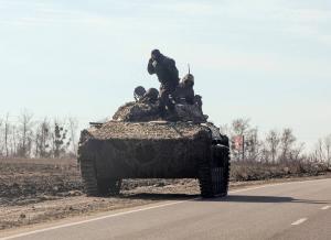 Tanque ucraniano  visto na regio de Kharkiv, na Ucrnia